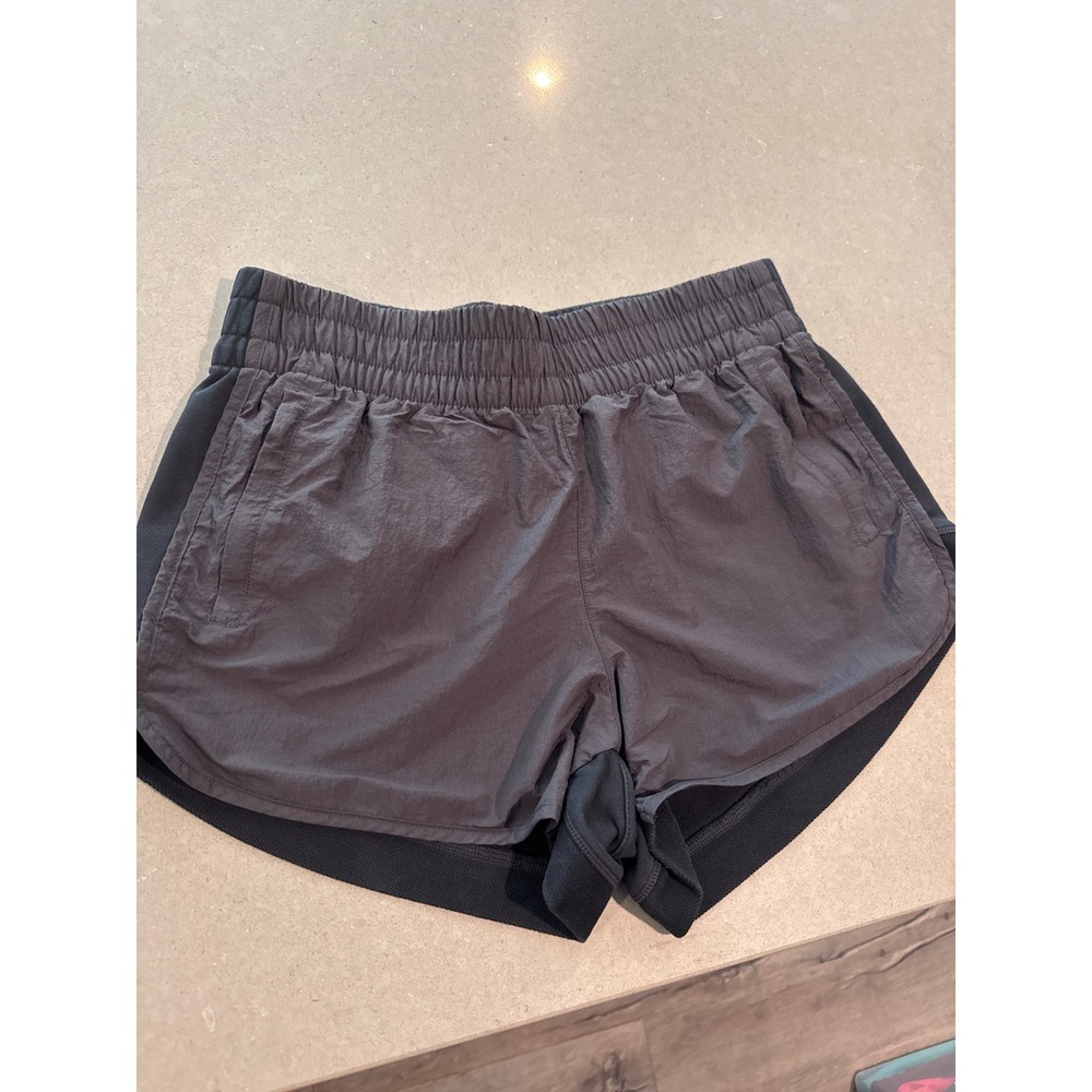 Fabletics medium Women's Athletic Running Shorts with Inner Lining -‎ Activewear